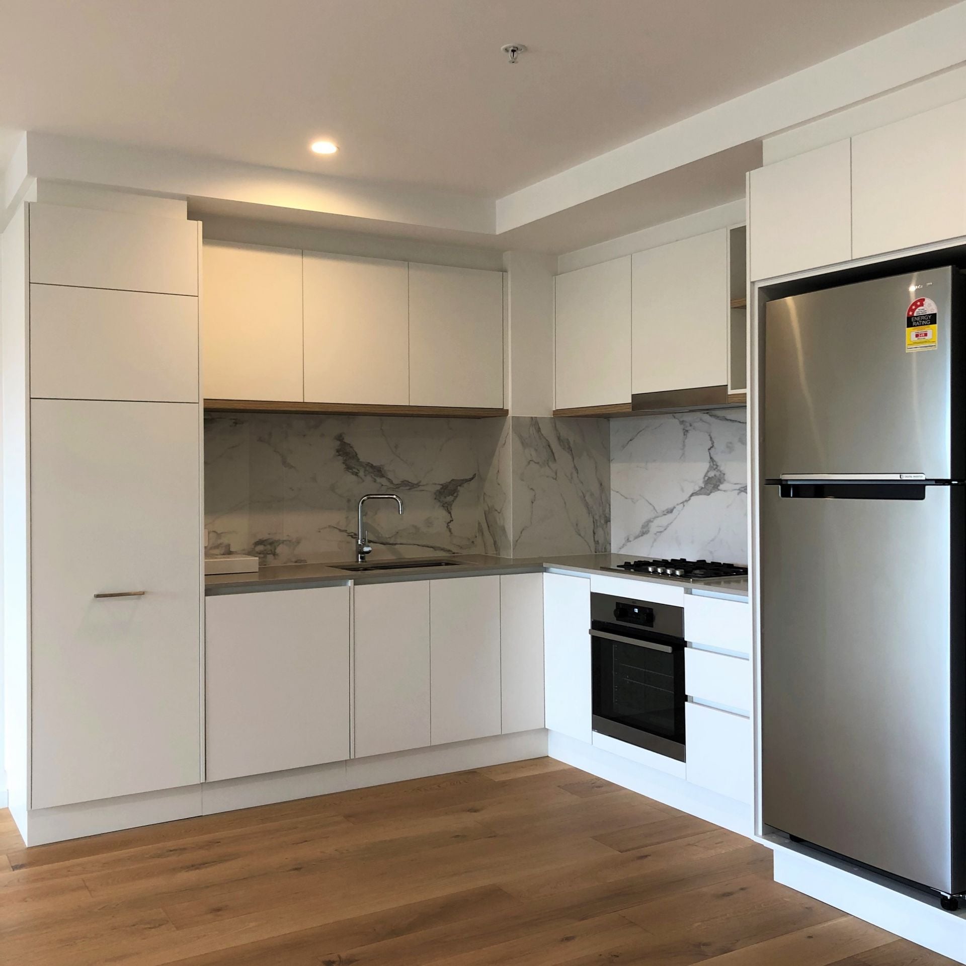 On The Thornbury Border - Near new with Swimming Pool & Theatre Room