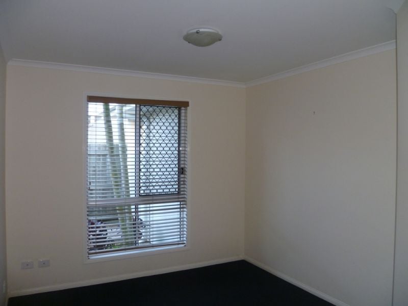 8 Corfu Street Kawana Island QLD