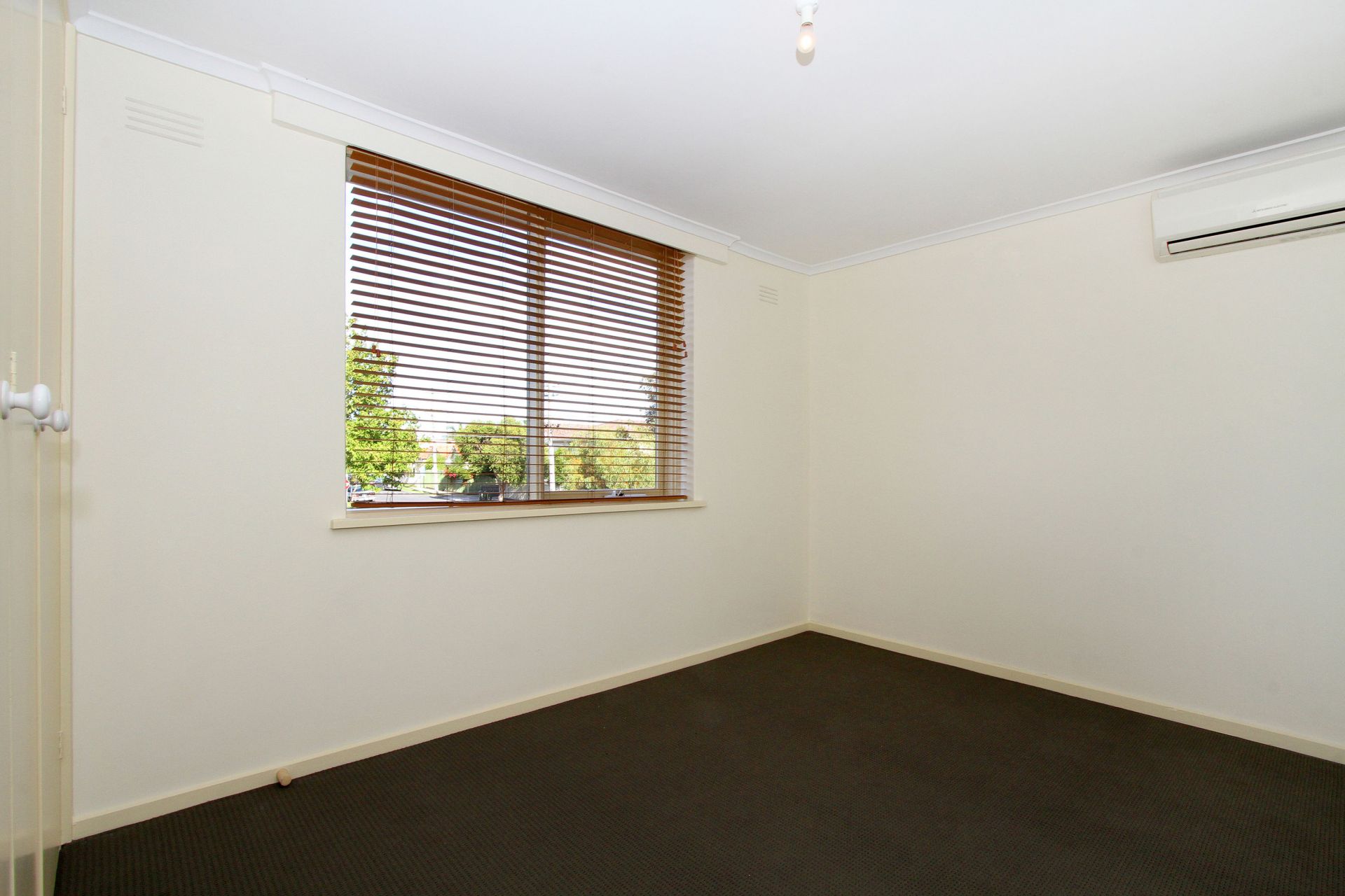 Spacious Apartment in Envious Position!