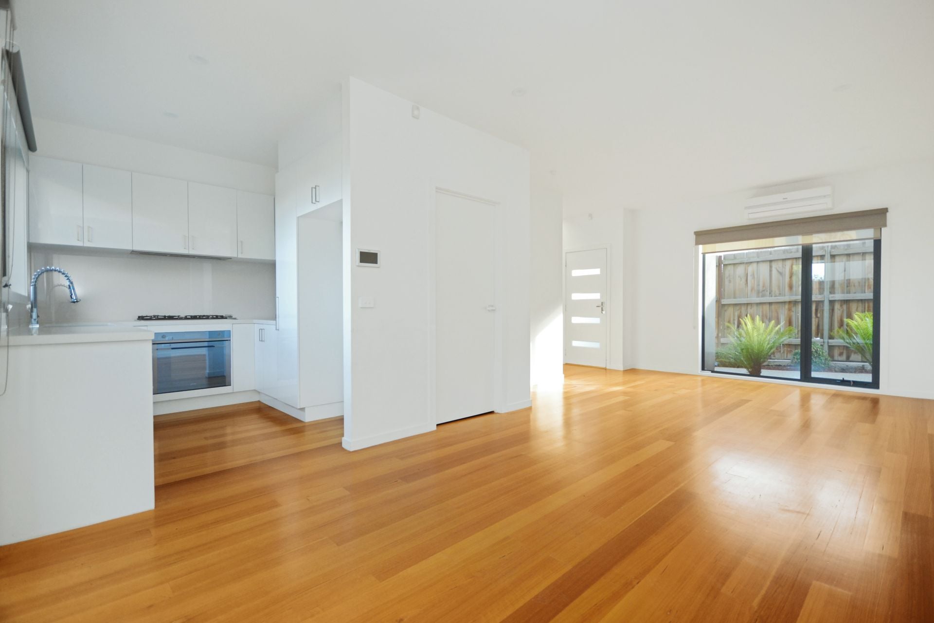STYLISH MODERN LIVING