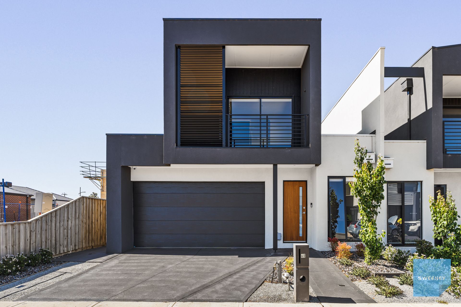 60 Chateau Promenade, Deanside - Thumbnail 2