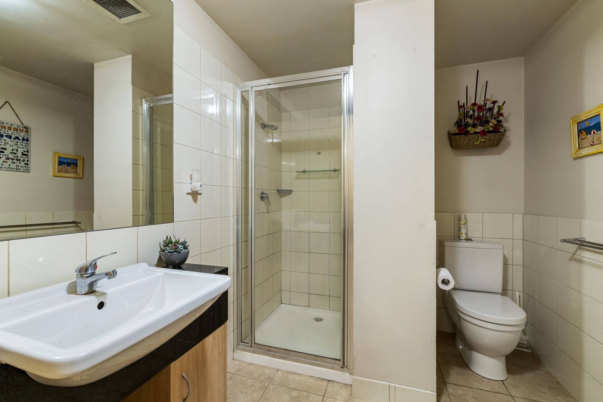Prime Position With Lots Of Modern Comforts