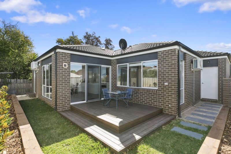 23B Lloyd Street, Belmont