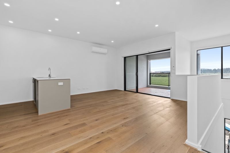 32 Creek Esplanade, Donnybrook