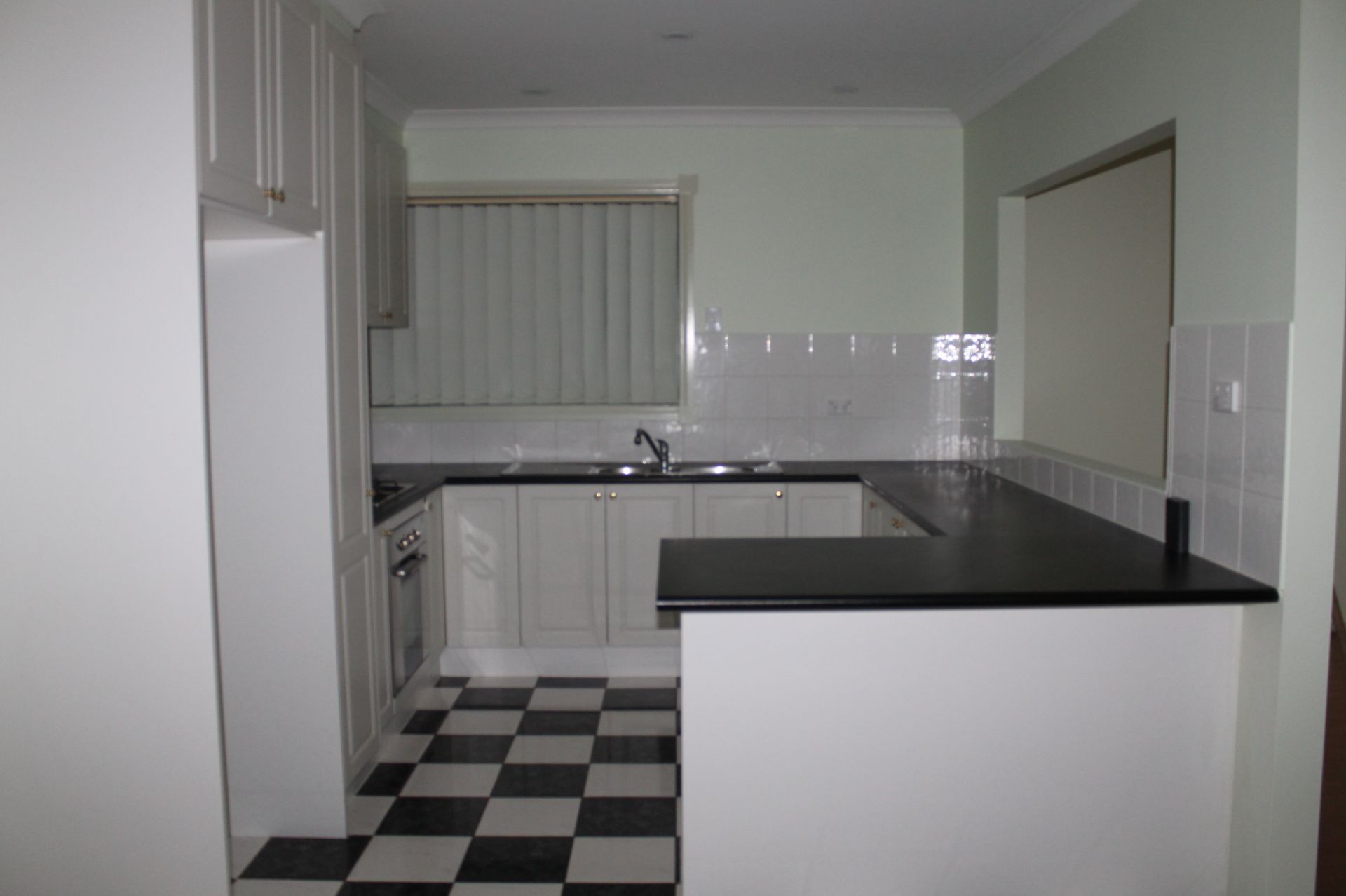COSY, AFFORDABLE & FRESHLY PAINTED!