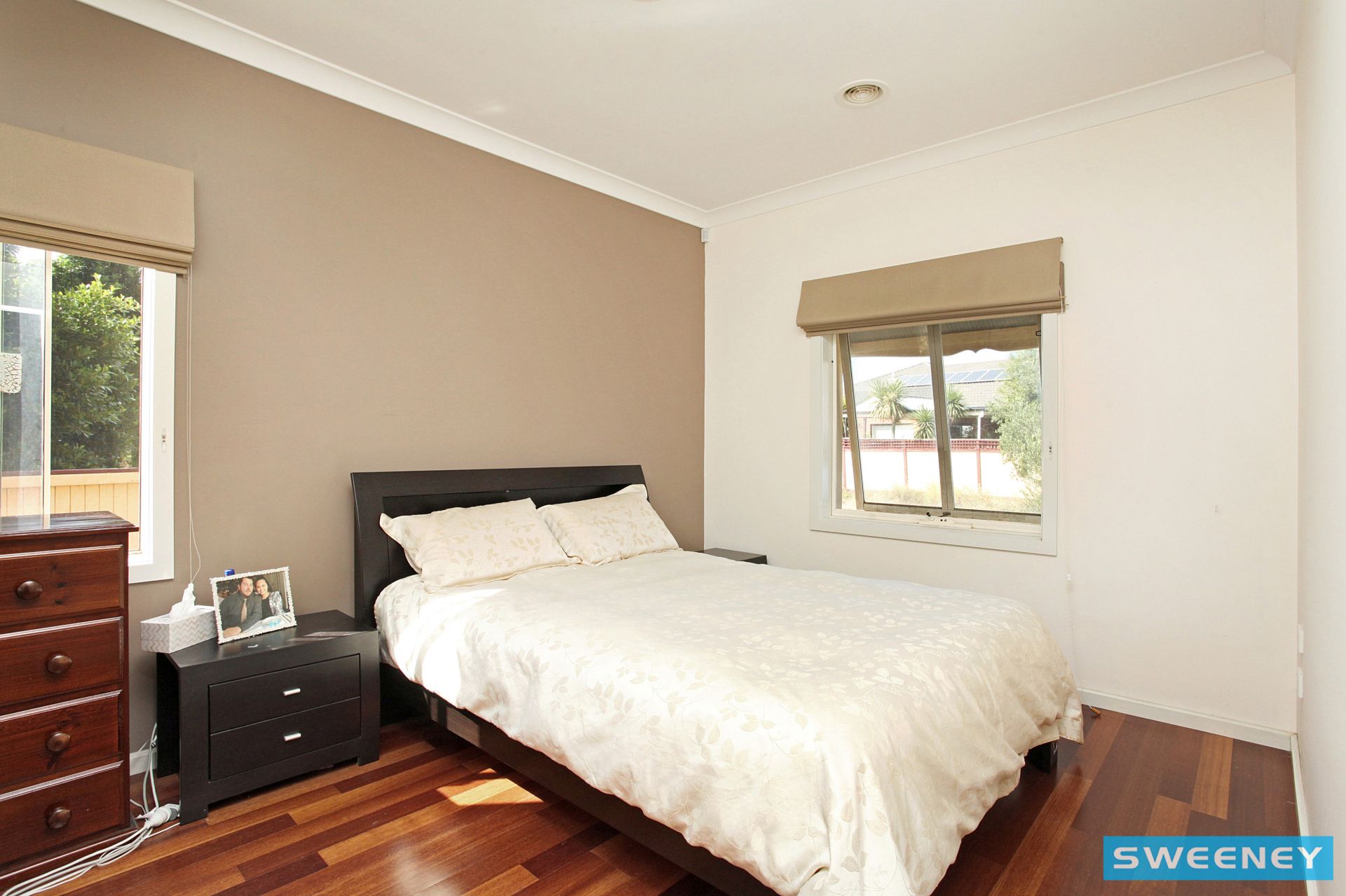 11 Lyme Park Circle, Caroline Springs - Thumbnail 6