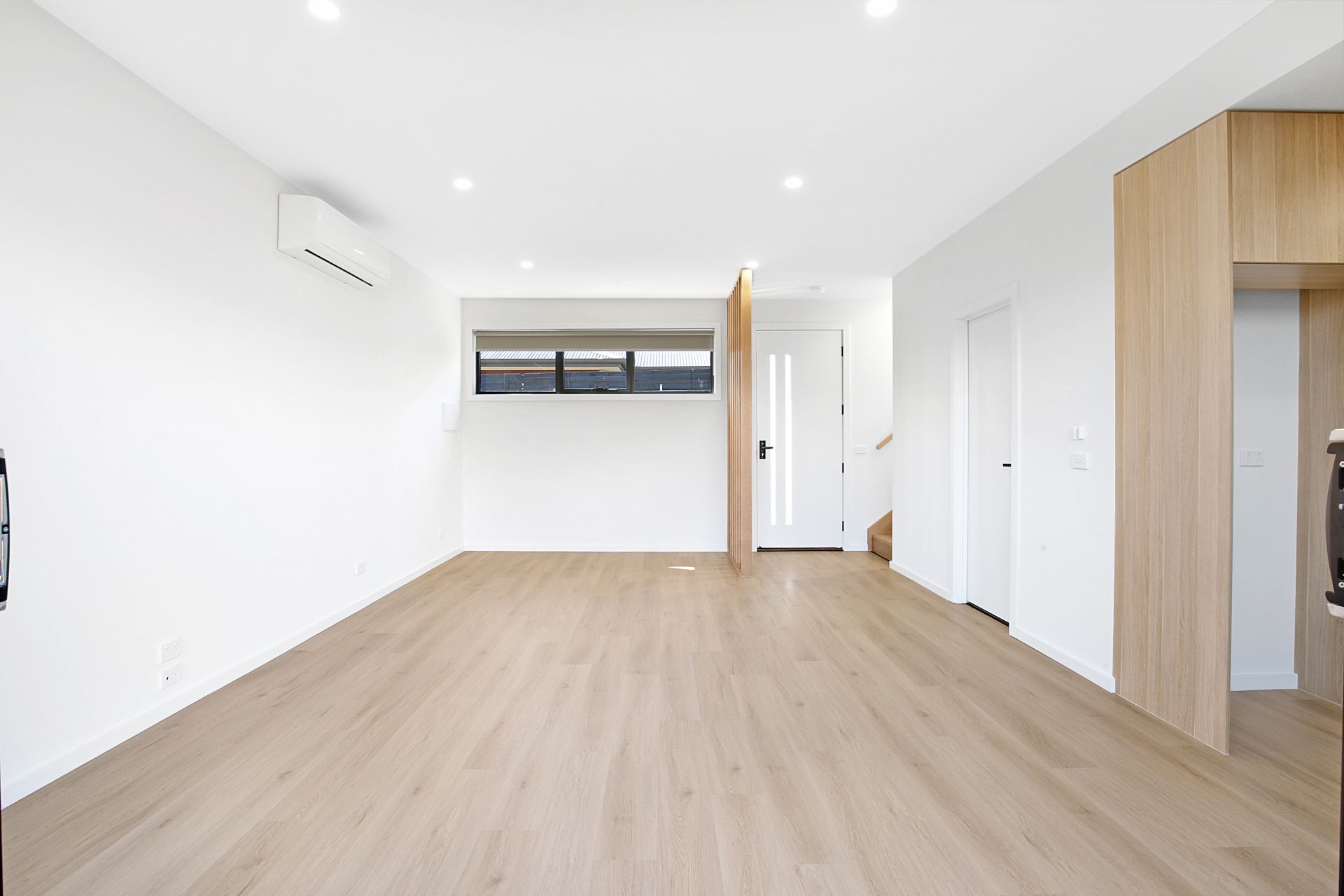 TOWNHOUSE LIVING AT IT'S BEST