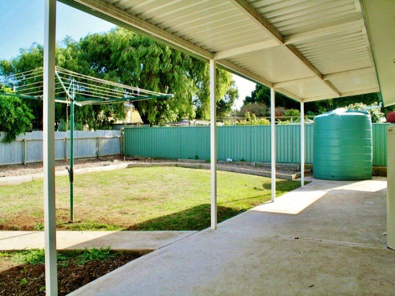 8 Eastview Avenue MOUNT GAMBIER SA, Mount Gambier - Thumbnail 2
