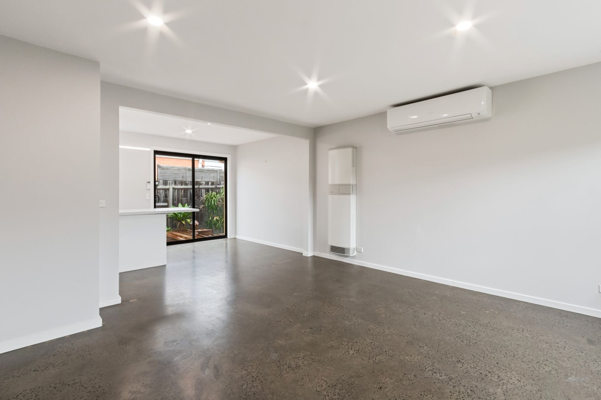 Stunning Unit in Prime Location