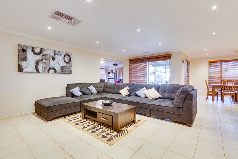 8 Ruddick Place, Bacchus Marsh - Thumbnail 4