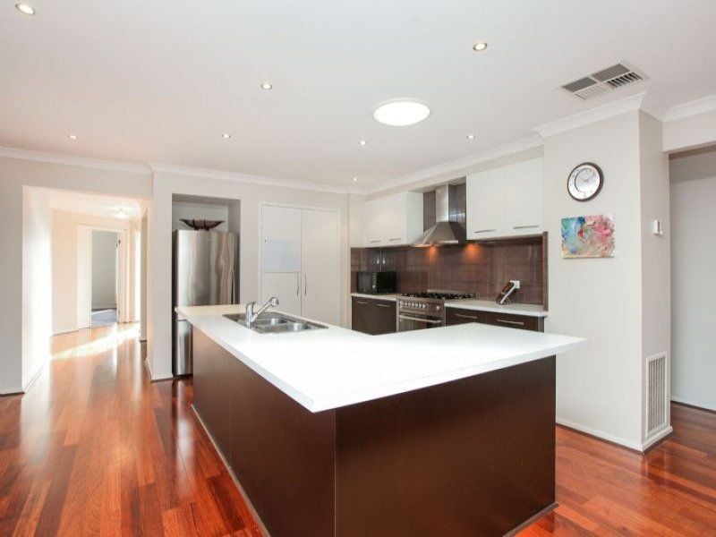 43 Barringo Way, Caroline Springs - Thumbnail 3