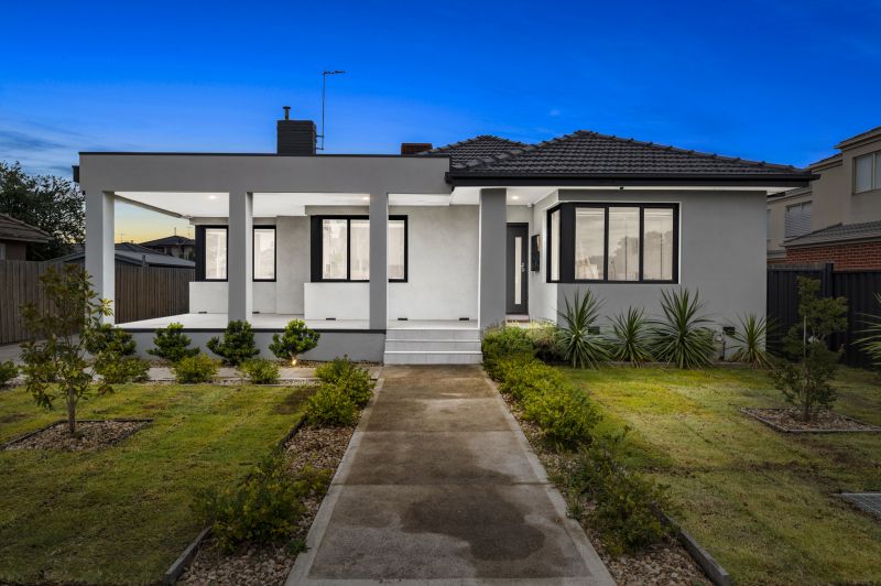 1/4 MacKey Street, Lalor