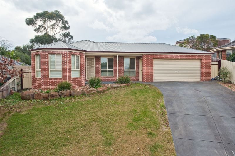 2 Urquhart Court, Bacchus Marsh - Thumbnail 2