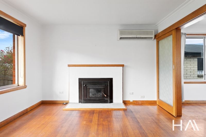 6 Crandon Crescent Newnham, Newnham - Thumbnail 4