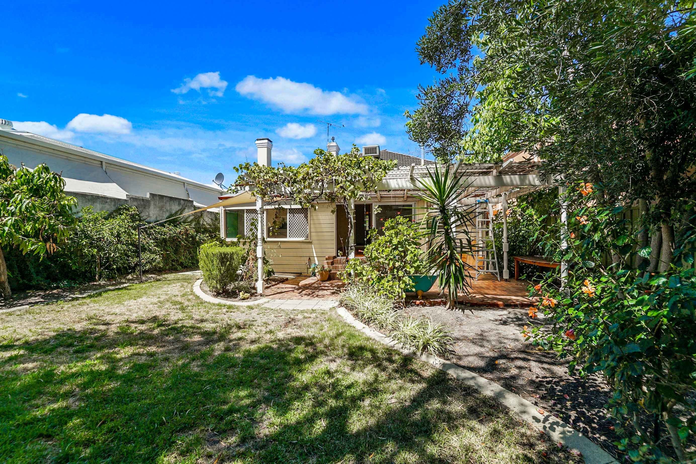 Real Estate For Lease 50 Douglas Avenue South Perth , WA