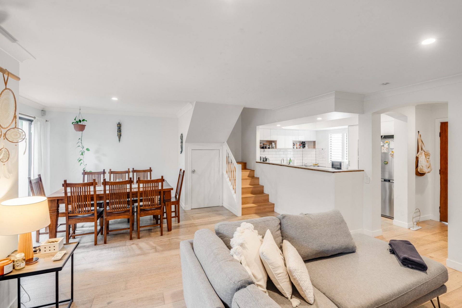 302/2214 Gold Coast Highway, Mermaid Beach - Thumbnail 3