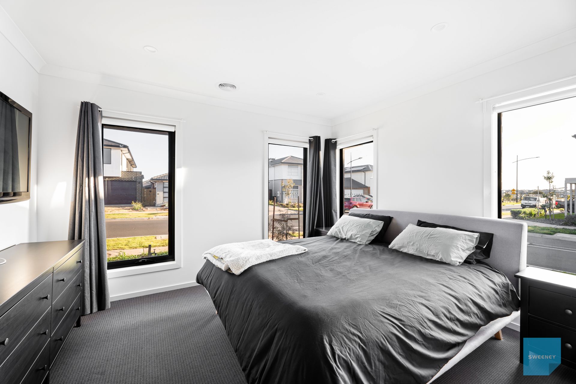 16 Banbury Road, Bonnie Brook - Thumbnail 8