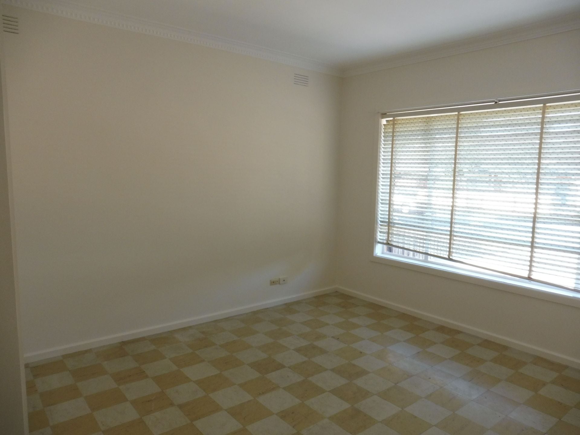 3 BEDROOM FAMILY HOME!