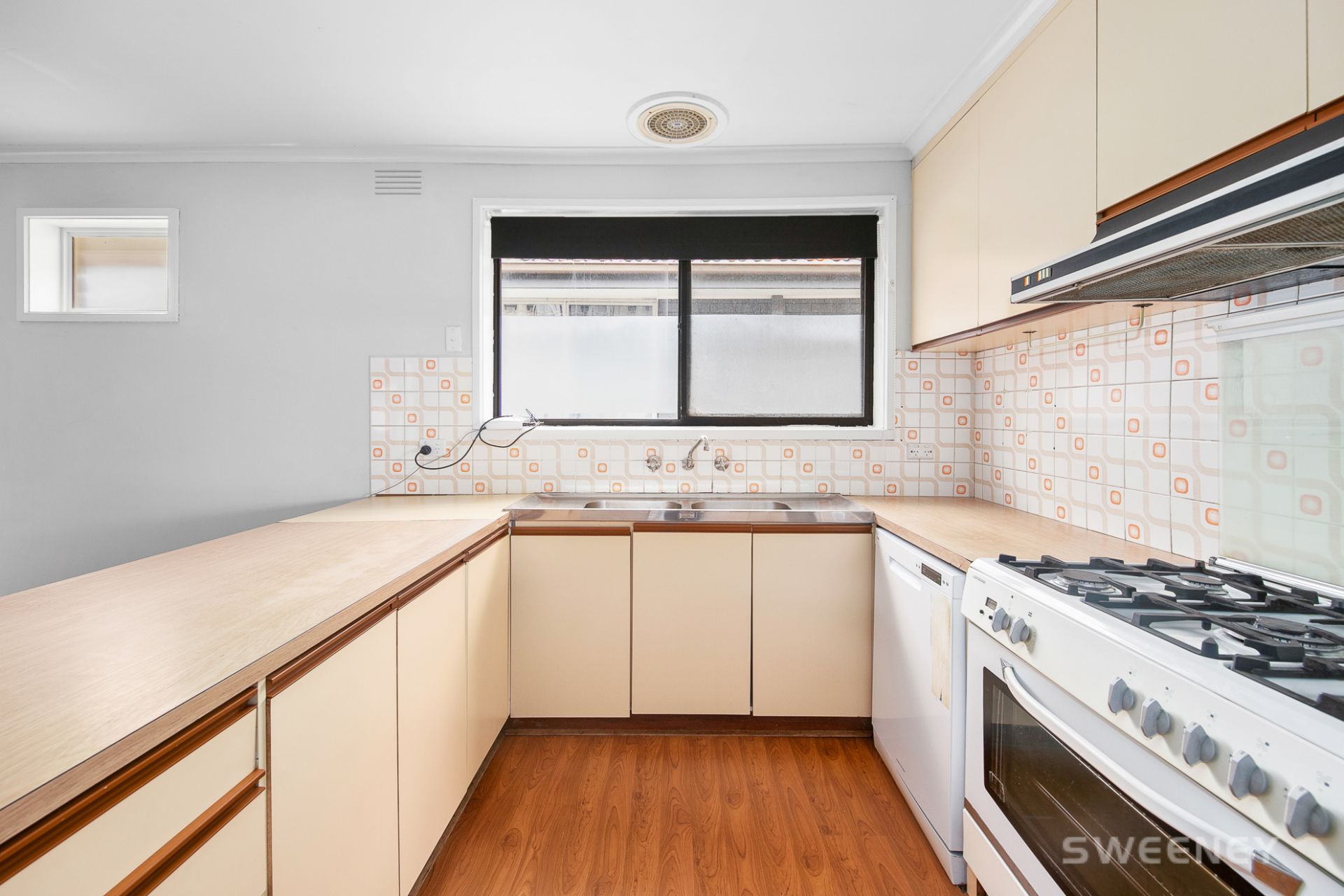 94 McIntyre Drive, Altona - Thumbnail 6