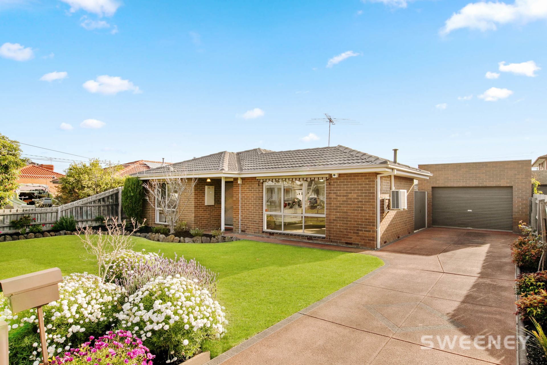 24 Langhorne Street, Altona Meadows - Thumbnail 2