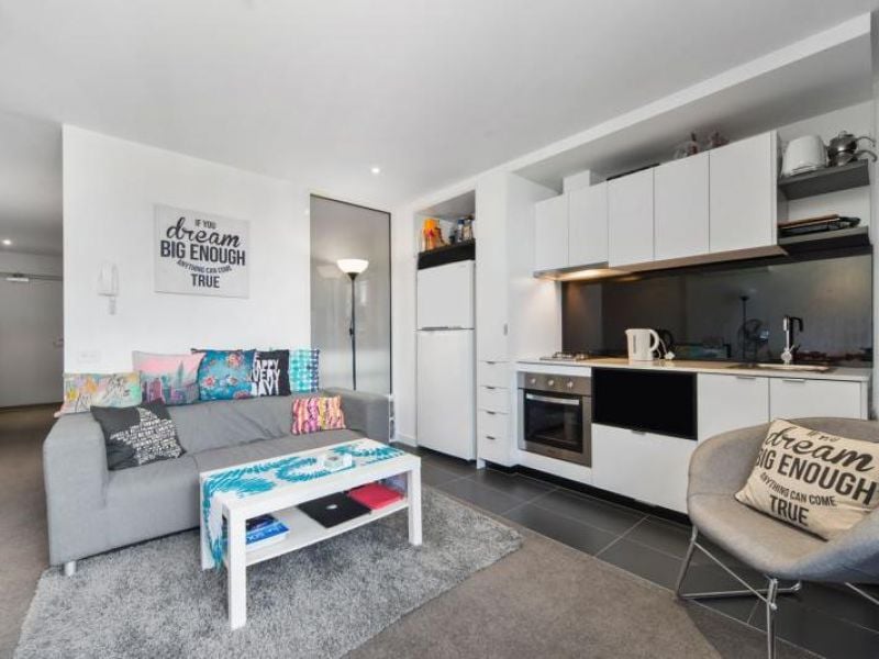 904/7 Katherine Place Melbourne