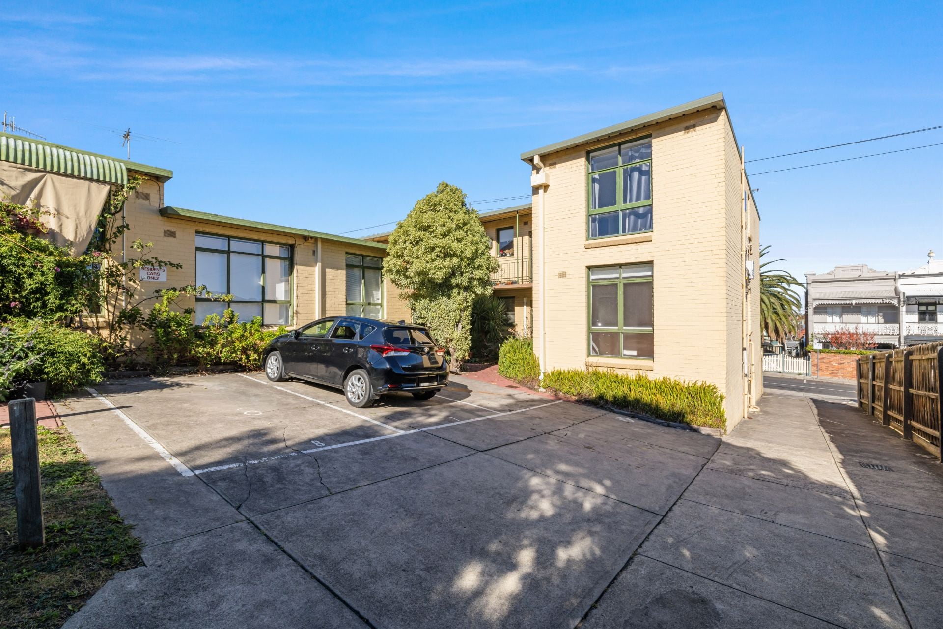 Spacious, Sunny And With Unrivalled Lifestyle Convenience
