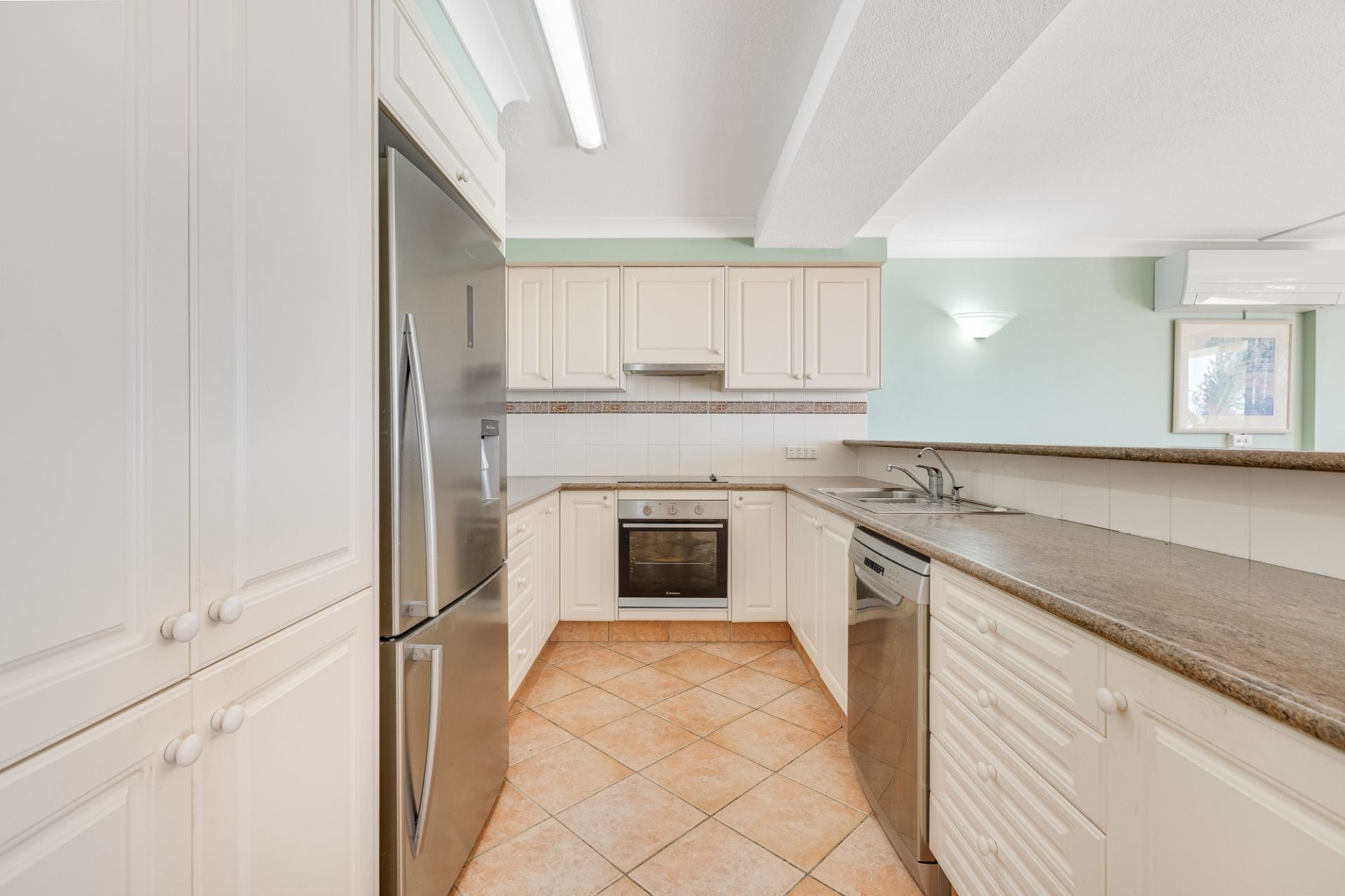 3H/828 Pacific Parade Currumbin QLD, Currumbin - Thumbnail 7