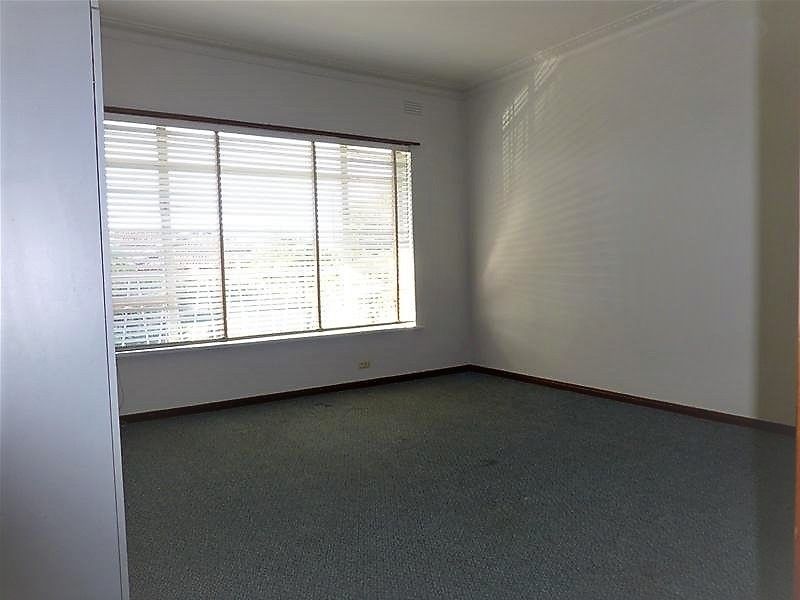 Quiet And Spacious Apartment