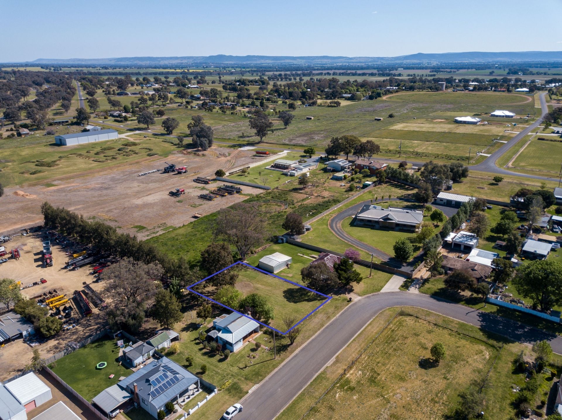 12 Ranken Street, Cowra NSW, Cowra - Thumbnail 2