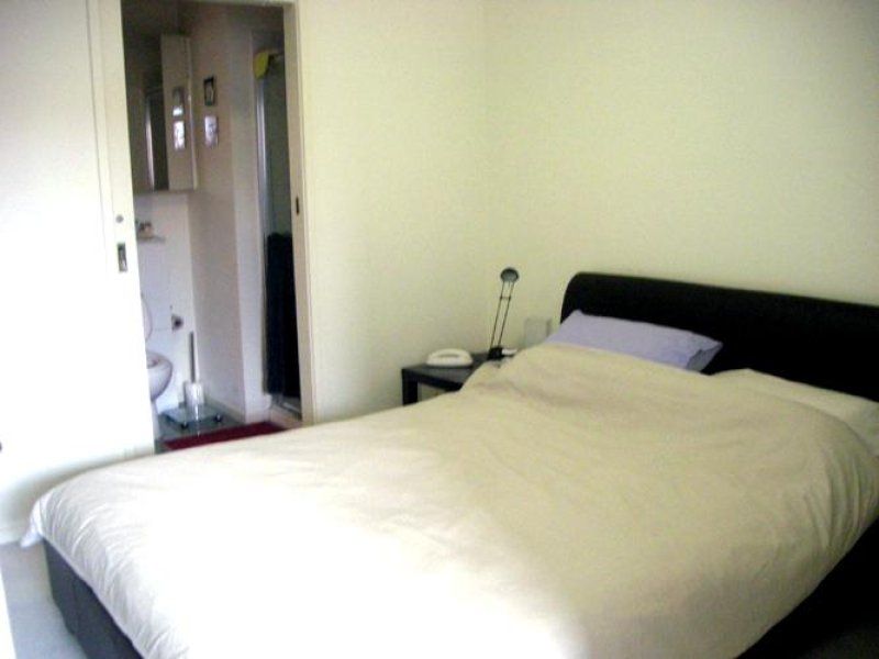 205/25-33 Wills Street MELBOURNE VIC, Melbourne - Thumbnail 4