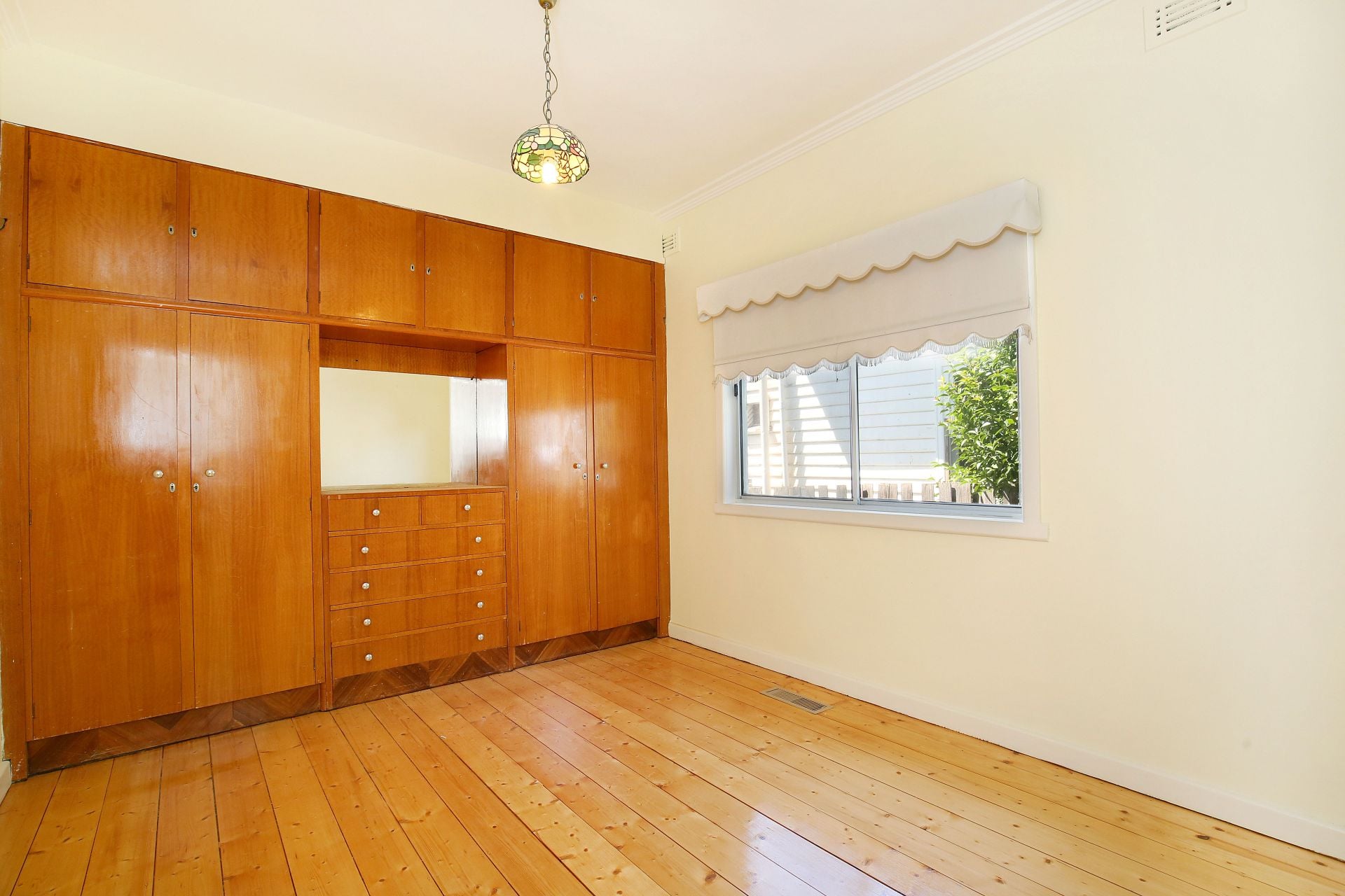 SURPRISINGLY LARGE FAMILY HOME