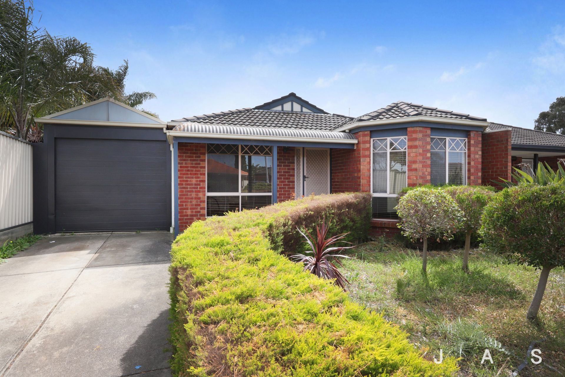 12 Duneed Way Delahey VIC, Delahey - Thumbnail 2