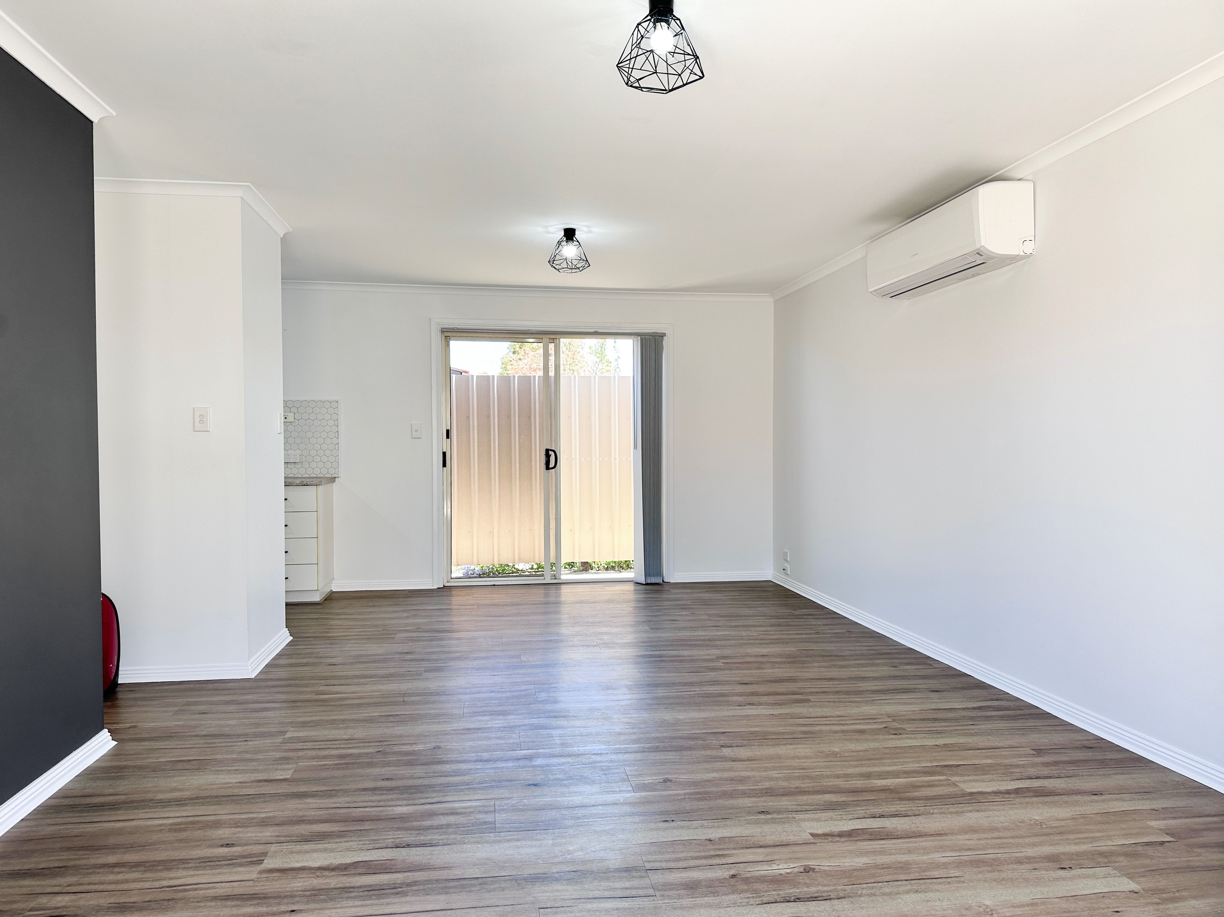 2/6 Booth Avenue Morphett Vale 5162
