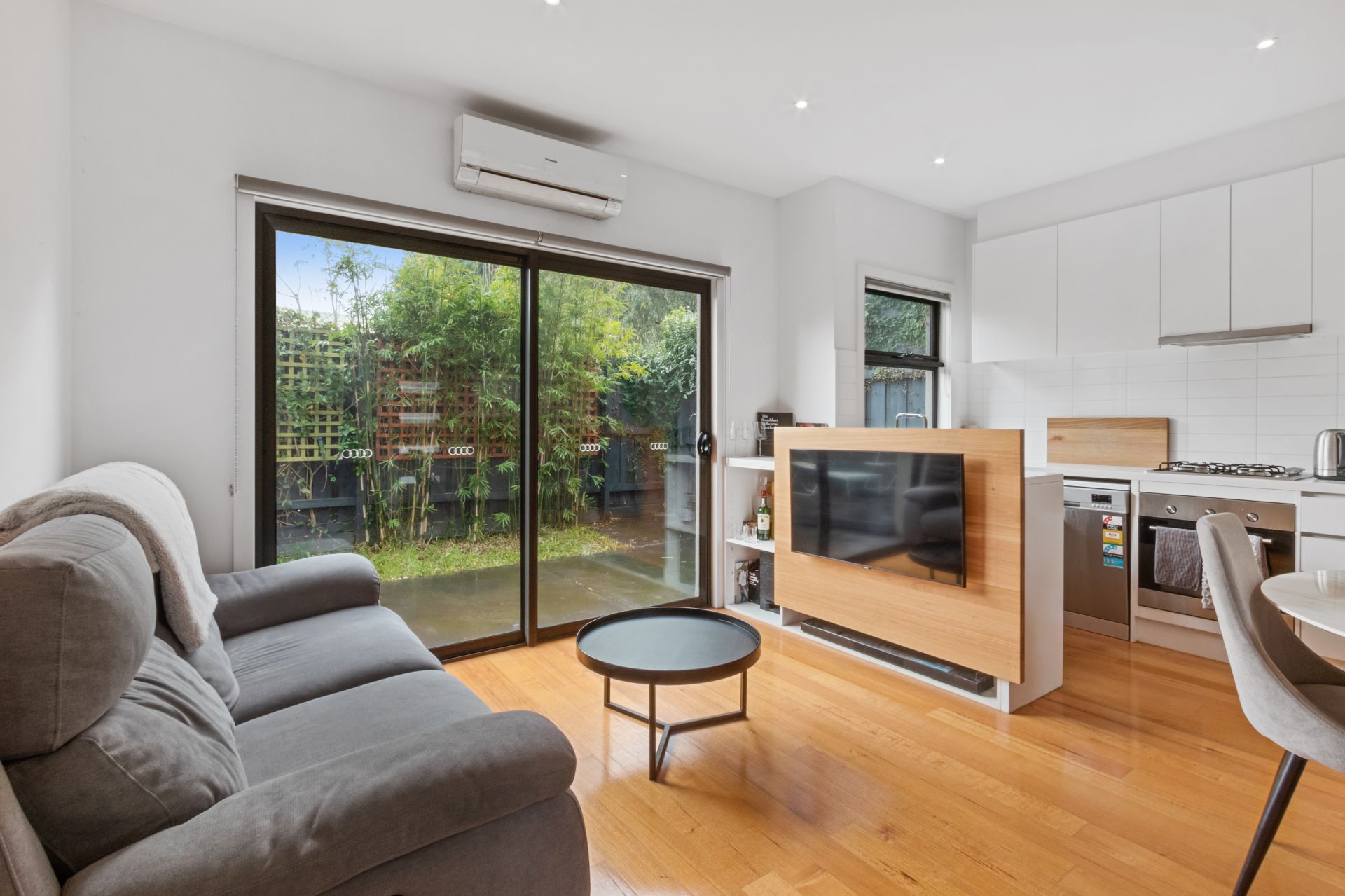 Charming 2 Bedroom Townhouse in the Heart of Preston