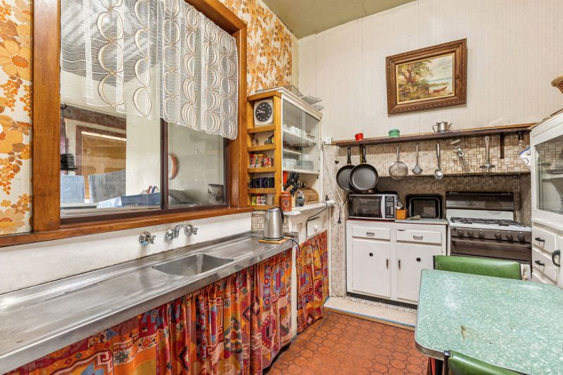 209 Ballarat Road, Footscray - Thumbnail 8