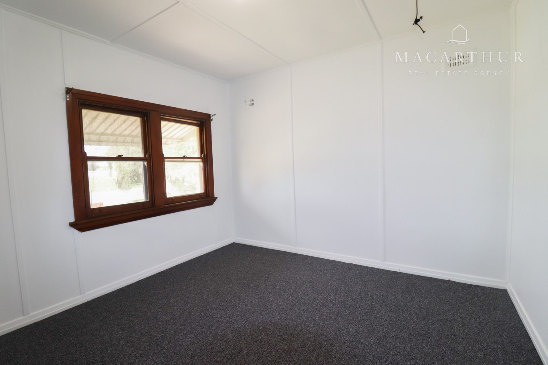 18 Slocum Street, WAGGA WAGGA Macarthur Real Estate Agency