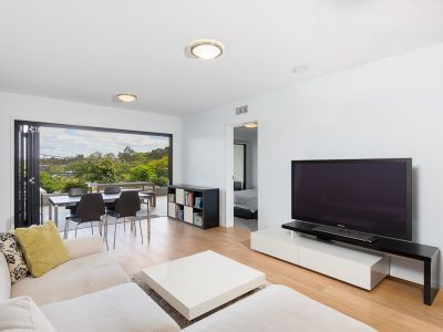 2/31 Elizabeth Street, Toowong