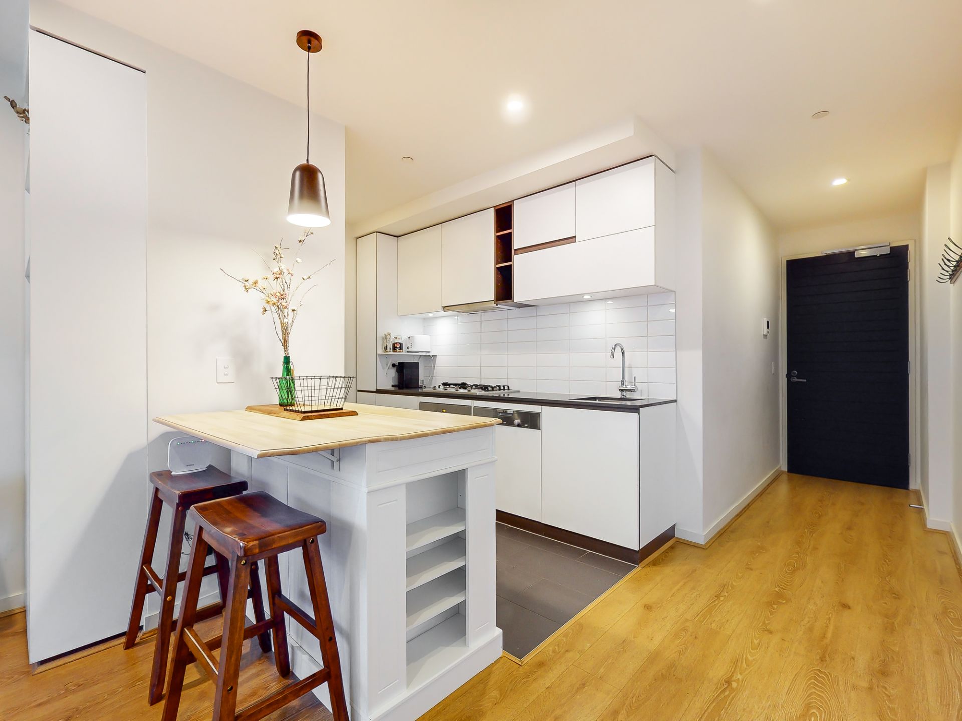 409/229 Toorak Road, South Yarra - Thumbnail 5