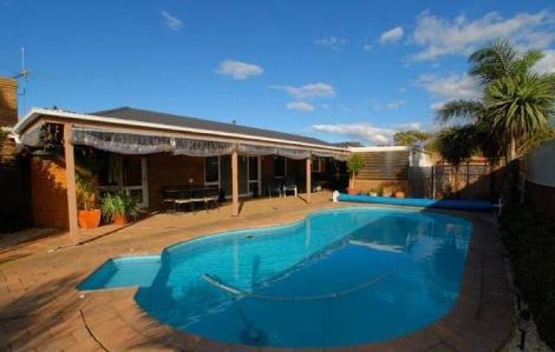 7 Hakea Court, Altona Meadows - Thumbnail 2
