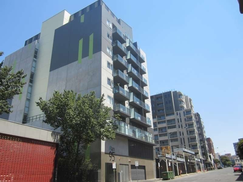 302/95 Berkeley Street Carlton