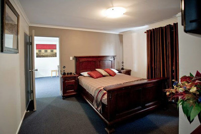 MOTOR INN FOR SALE - IMMACULATE - FABULOUS LOCATION