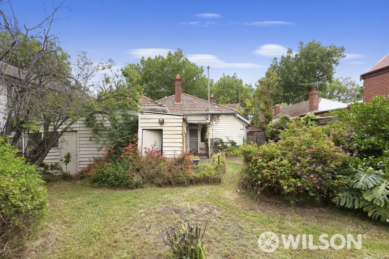 19 Carlisle Avenue, St Kilda East