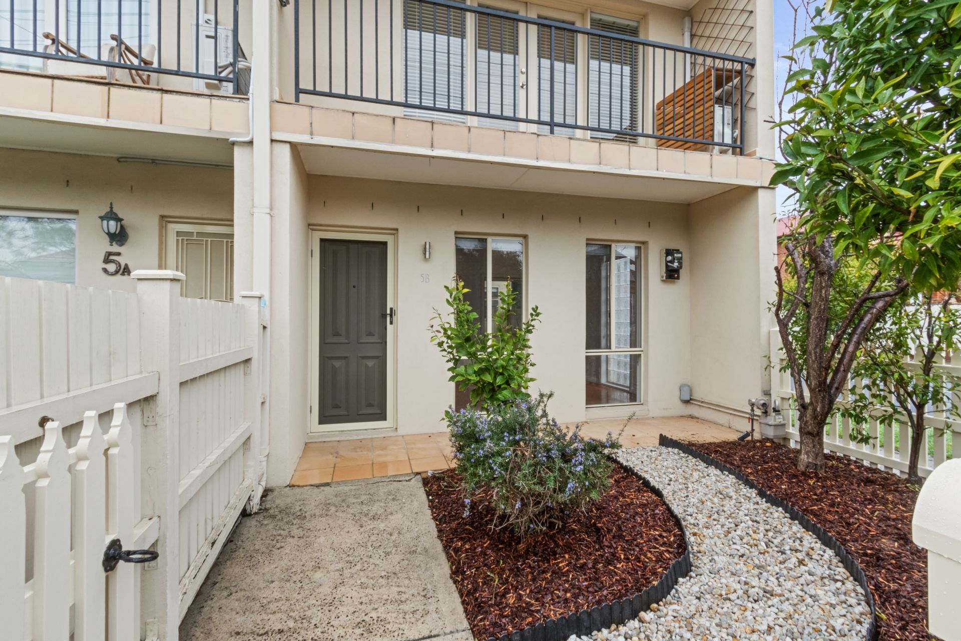 THORNBURY VILLAGE AT YOUR DOORSTEP