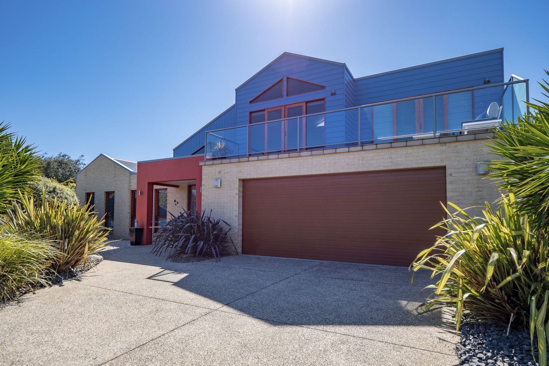 3 Neva Court, Torquay - Thumbnail 2