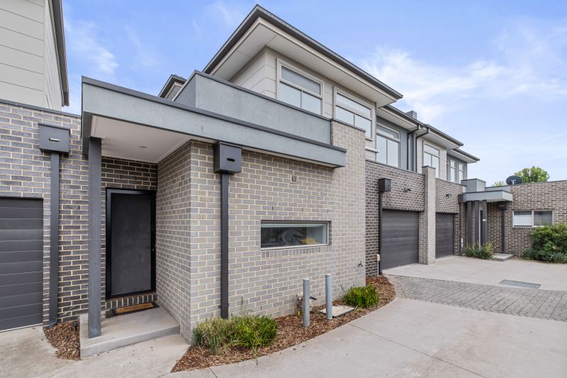 2/30 McMahon Road, Reservoir
