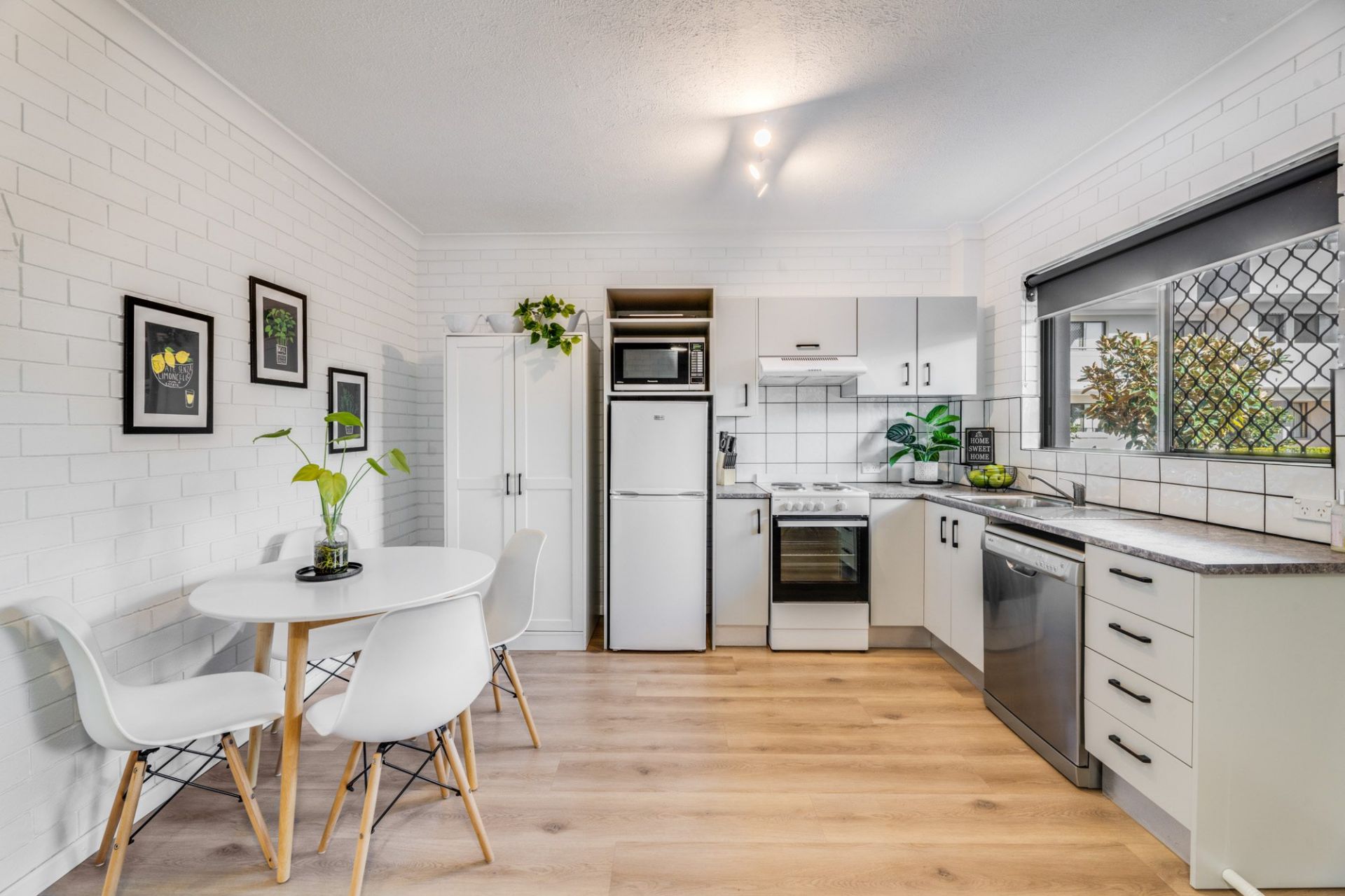109/132 Marine Parade, Southport - Thumbnail 5