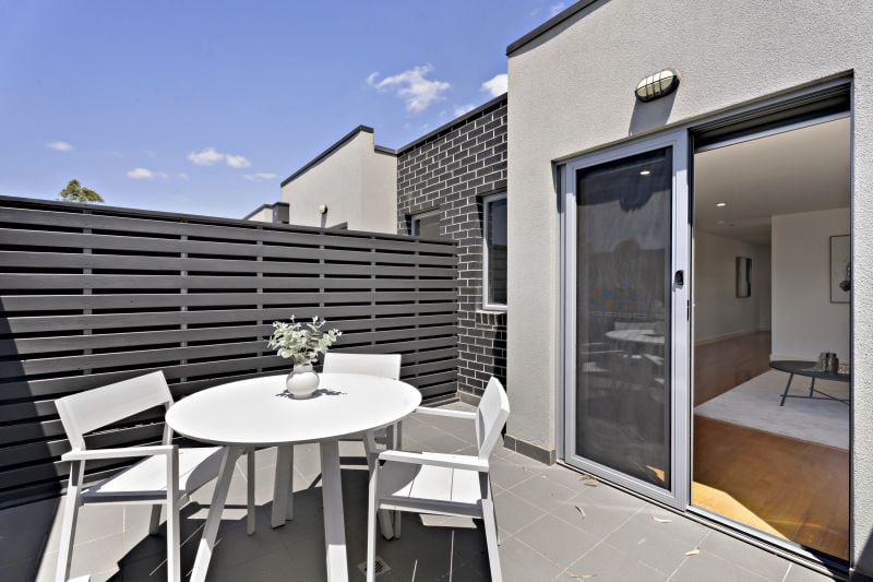 4/10 Domain Drive, Hillside