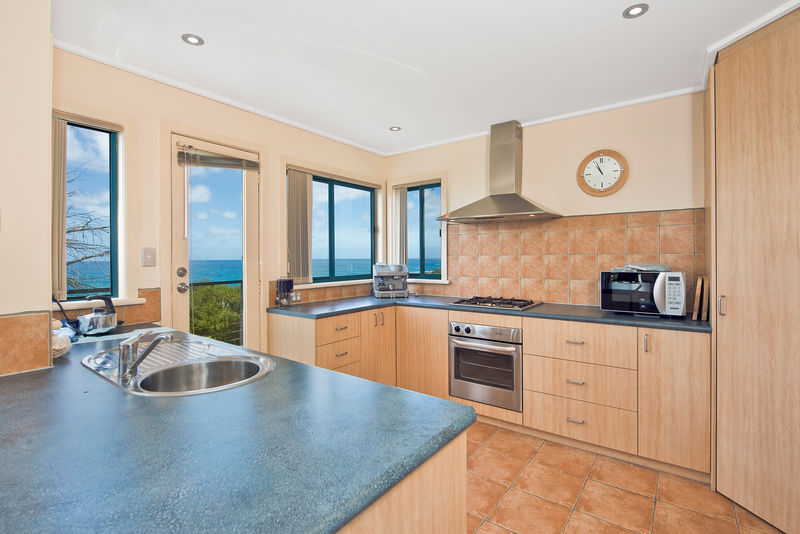 17 Surf Avenue (Skenes Creek), Apollo Bay, VIC, Frankston - Thumbnail 3