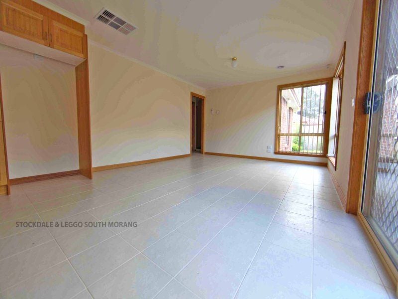 28 Jindabyne Avenue SOUTH MORANG, South Morang - Thumbnail 5