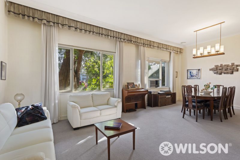36 Testar Grove CAULFIELD NORTH VIC, Caulfield North - Thumbnail 2